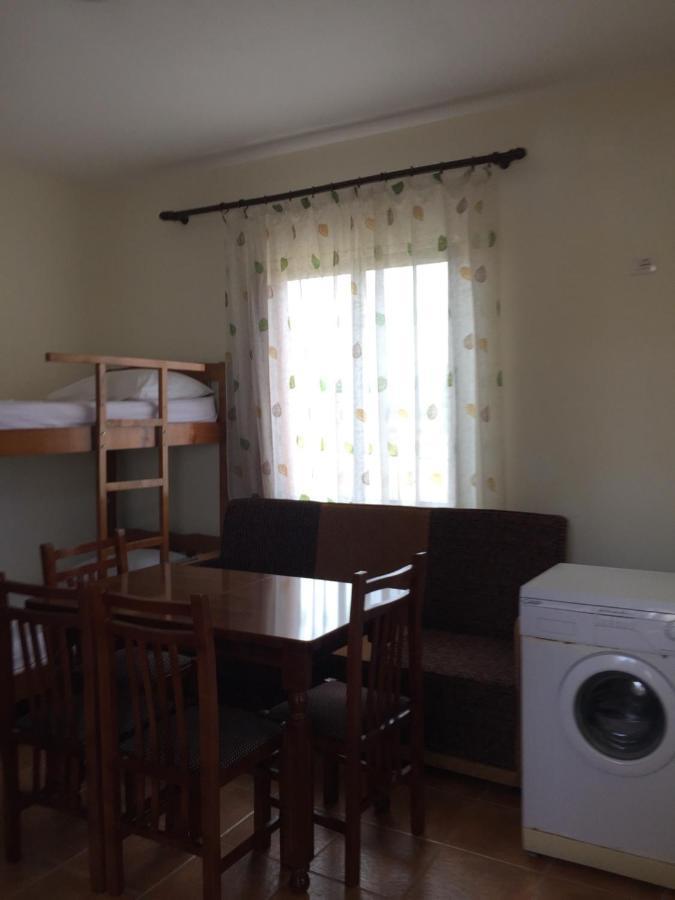 Shyqi Apartments Velipojë Eksteriør billede